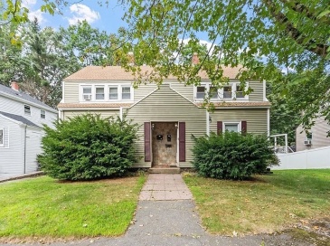 29-31 Rockrimmon Rd, Worcester, Massachusetts, 1 Bedroom Bedrooms, 3 Rooms Rooms,1 BathroomBathrooms,Residential Lease,For Rent,Rockrimmon Rd,73552471