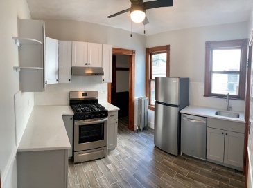 40 Hamilton Rd, Somerville, Massachusetts, 2 Bedrooms Bedrooms, 6 Rooms Rooms,1 BathroomBathrooms,Residential Lease,For Rent,Hamilton Rd,73552479