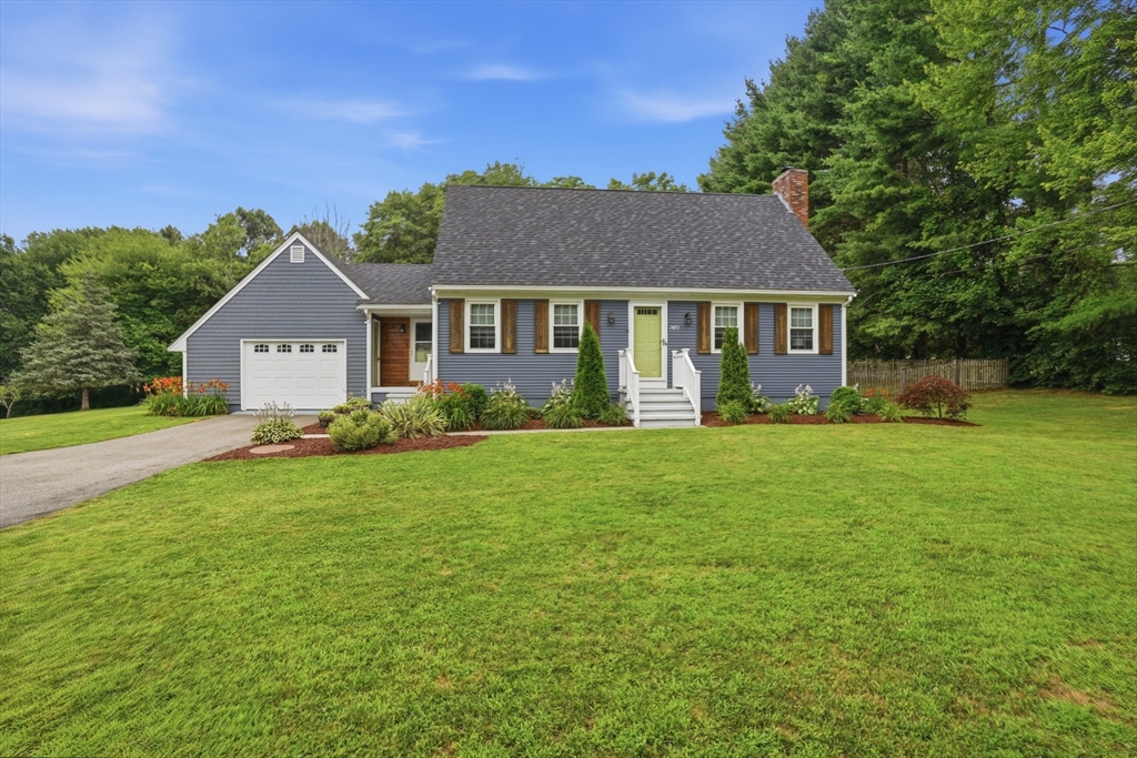 880 Wood St, Swansea, Massachusetts, 3 Bedrooms Bedrooms, 5 Rooms Rooms,2 BathroomsBathrooms,Residential,For Sale,Wood St,73552492