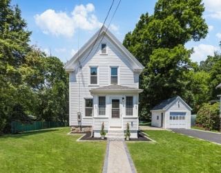 6 Highland Ave, Groveland, Massachusetts, 3 Bedrooms Bedrooms, 6 Rooms Rooms,1.5 BathroomsBathrooms,Residential,For Sale,Highland Ave,73552498