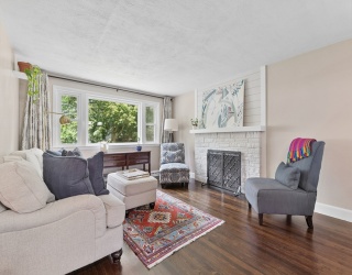 55 Stone Rd, Arlington, Massachusetts, 3 Bedrooms Bedrooms, 7 Rooms Rooms,2 BathroomsBathrooms,Residential Lease,For Rent,Stone Rd,73552274
