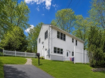 150 Grove St, Boston, Massachusetts, 5 Bedrooms Bedrooms, 9 Rooms Rooms,2 BathroomsBathrooms,Residential Income,For Sale,Grove St,73552286