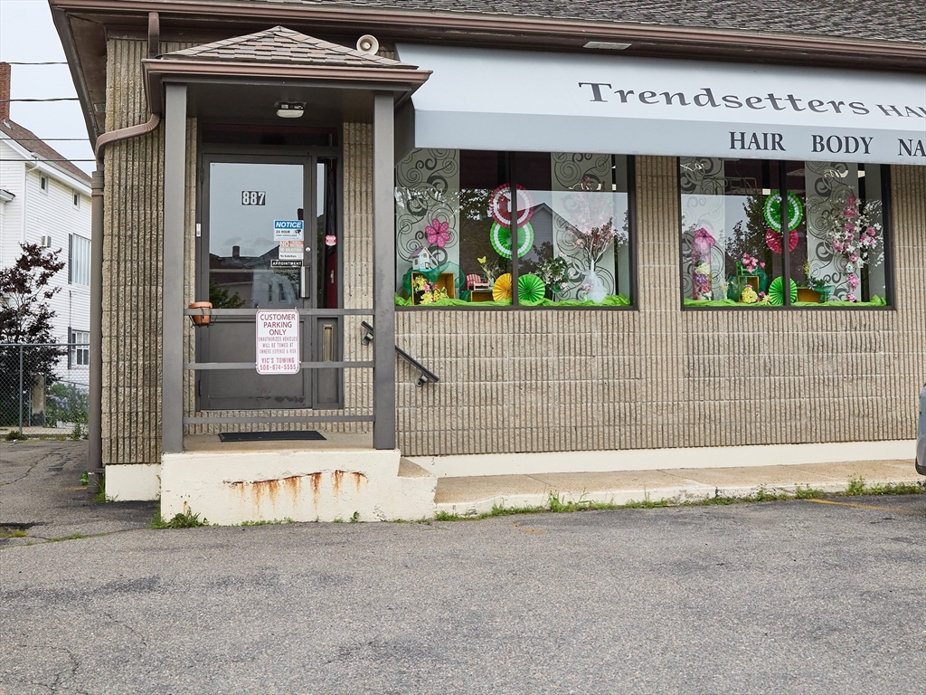 887 Plymouth Avenue, Fall River, Massachusetts, ,Commercial Sale,For Sale,Plymouth Avenue,73552345