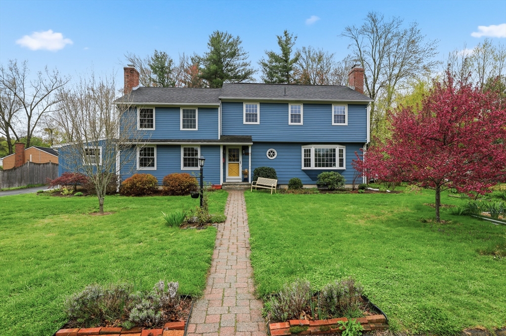 99 Blackberry Lane, Northampton, Massachusetts, 4 Bedrooms Bedrooms, 11 Rooms Rooms,2.5 BathroomsBathrooms,Residential,For Sale,Blackberry Lane,73512055