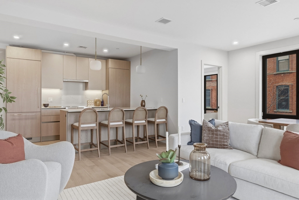 118 B Street, Boston, Massachusetts, 2 Bedrooms Bedrooms, 3 Rooms Rooms,2 BathroomsBathrooms,Residential,For Sale,B Street,73519307