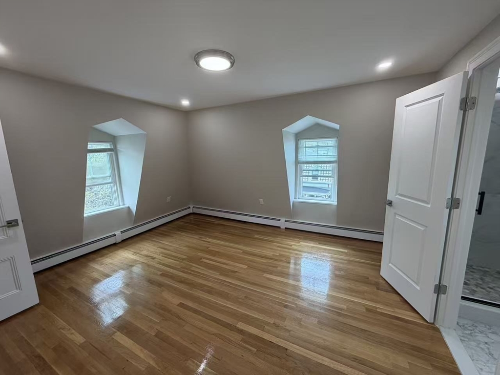 6 Channing St, Newton, Massachusetts, 2 Bedrooms Bedrooms, 6 Rooms Rooms,2 BathroomsBathrooms,Residential Lease,For Rent,Channing St,73518198