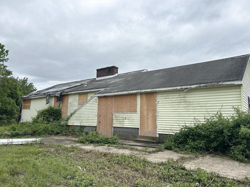 523 James St, Chicopee, Massachusetts, ,Commercial Sale,For Sale,James St,73486222