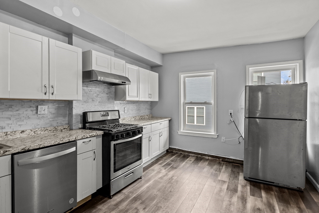 26 Alpine St, Boston, Massachusetts, 3 Bedrooms Bedrooms, 4 Rooms Rooms,1 BathroomBathrooms,Residential Lease,For Rent,Alpine St,73552387