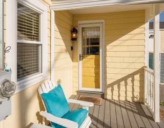 8 Jackson, Newbury, Massachusetts, 2 Bedrooms Bedrooms, 5 Rooms Rooms,1.5 BathroomsBathrooms,Residential Lease,For Rent,Jackson,73552401