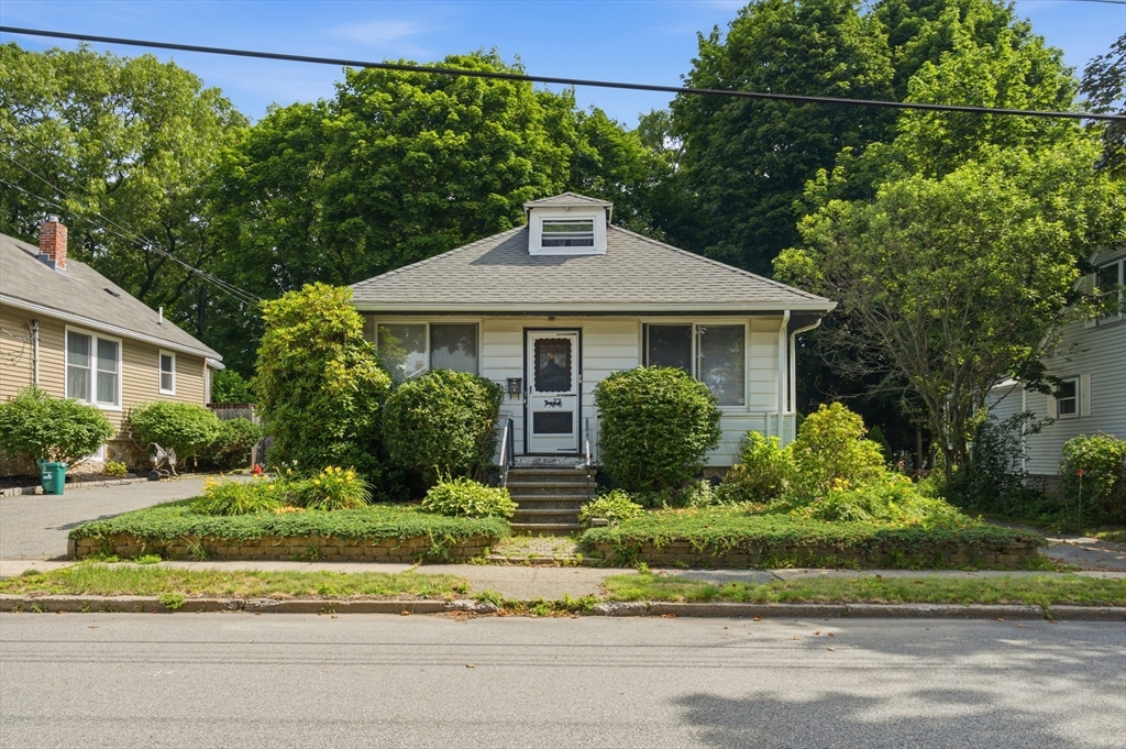 7 Bay State Blvd, Peabody, Massachusetts, 2 Bedrooms Bedrooms, 4 Rooms Rooms,1 BathroomBathrooms,Residential,For Sale,Bay State Blvd,73552559