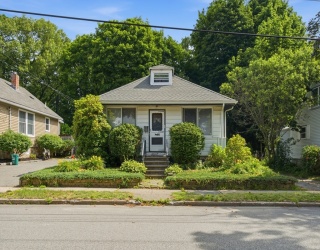 7 Bay State Blvd, Peabody, Massachusetts, 2 Bedrooms Bedrooms, 4 Rooms Rooms,1 BathroomBathrooms,Residential,For Sale,Bay State Blvd,73552559