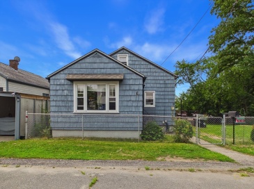 15 Sales St, Fall River, Massachusetts, 2 Bedrooms Bedrooms, 5 Rooms Rooms,1 BathroomBathrooms,Residential,For Sale,Sales St,73552508 15 Sales St, Fall River, Massachusetts, 2 Bedrooms Bedrooms, 5 Rooms Rooms,1 BathroomBathrooms,Residential,For Sale,Sales St,73552508