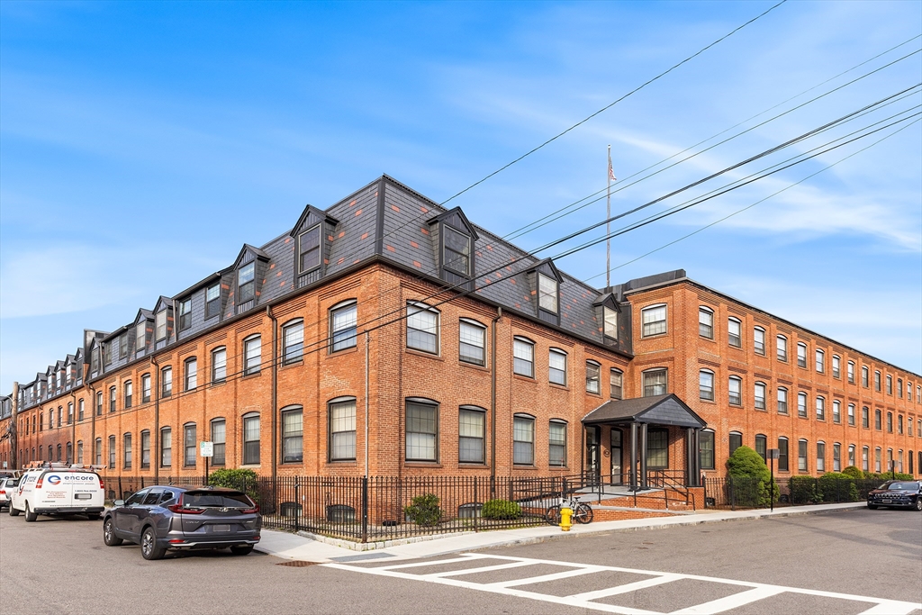 10 Weston Ave, Quincy, Massachusetts, 2 Bedrooms Bedrooms, 4 Rooms Rooms,1 BathroomBathrooms,Residential,For Sale,Weston Ave,73552569