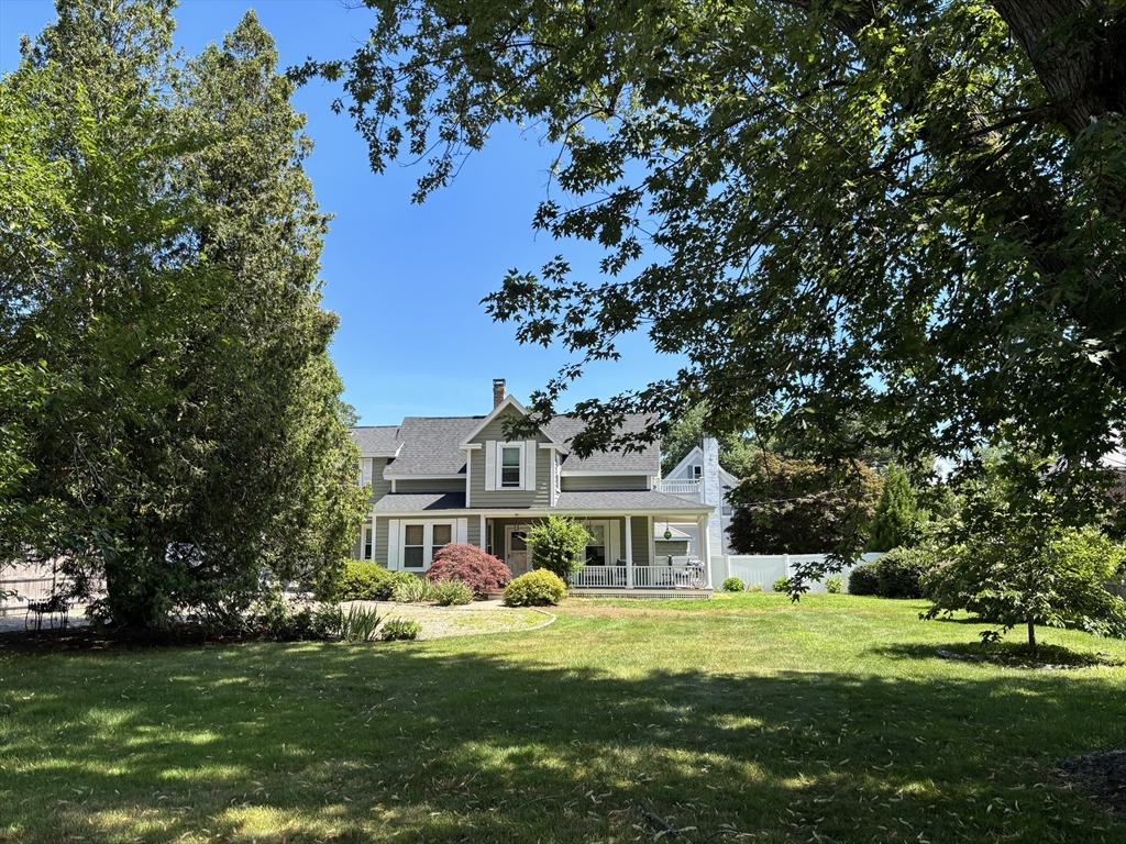 159 Railroad Avenue, Hamilton, Massachusetts, 2 Bedrooms Bedrooms, 6 Rooms Rooms,2 BathroomsBathrooms,Residential,For Sale,Railroad Avenue,73551978