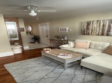 317 Silver, Boston, Massachusetts, 1 Bedroom Bedrooms, 3 Rooms Rooms,1 BathroomBathrooms,Residential Lease,For Rent,Silver,73552604 317 Silver, Boston, Massachusetts, 1 Bedroom Bedrooms, 3 Rooms Rooms,1 BathroomBathrooms,Residential Lease,For Rent,Silver,73552604