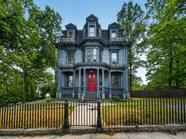 533 Locust St, Fall River, Massachusetts, 2 Bedrooms Bedrooms, 4 Rooms Rooms,1 BathroomBathrooms,Residential,For Sale,Locust St,73552541