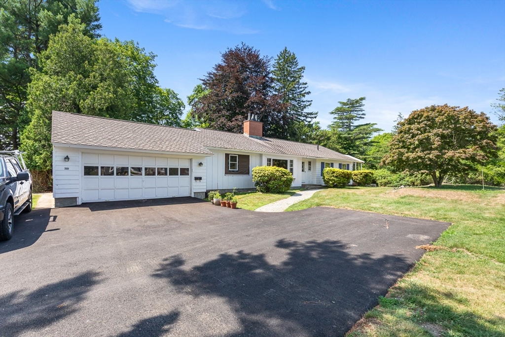 355 Pearse Rd, Swansea, Massachusetts, 3 Bedrooms Bedrooms, 6 Rooms Rooms,1 BathroomBathrooms,Residential Lease,For Rent,Pearse Rd,73552607