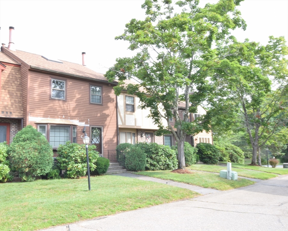 C4 Scotty Hollow Dr, Chelmsford, Massachusetts, 2 Bedrooms Bedrooms, 6 Rooms Rooms,1.5 BathroomsBathrooms,Residential Lease,For Rent,Scotty Hollow Dr,73552613