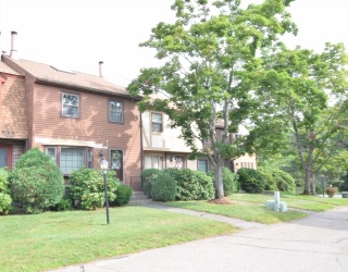 C4 Scotty Hollow Dr, Chelmsford, Massachusetts, 2 Bedrooms Bedrooms, 6 Rooms Rooms,1.5 BathroomsBathrooms,Residential Lease,For Rent,Scotty Hollow Dr,73552613