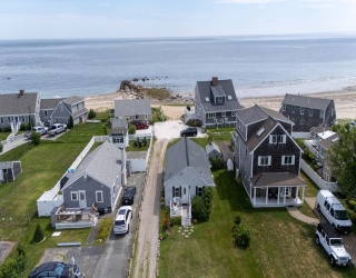 51 Freeman Ave, Sandwich, Massachusetts, 2 Bedrooms Bedrooms, 5 Rooms Rooms,1 BathroomBathrooms,Residential,For Sale,Freeman Ave,73551001