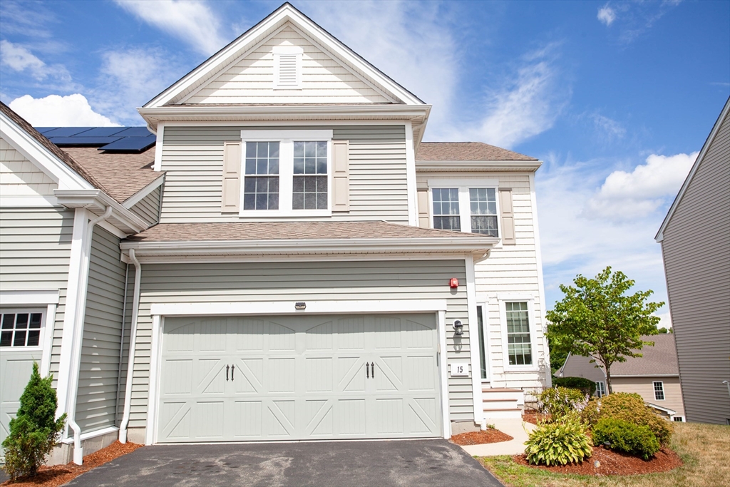 15 Locust Lane, Hopkinton, Massachusetts, 2 Bedrooms Bedrooms, 3 Rooms Rooms,2.5 BathroomsBathrooms,Residential,For Sale,Locust Lane,73552635