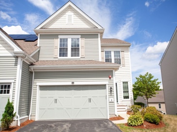 15 Locust Lane, Hopkinton, Massachusetts, 2 Bedrooms Bedrooms, 3 Rooms Rooms,2.5 BathroomsBathrooms,Residential,For Sale,Locust Lane,73552635