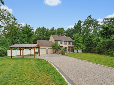 5 Saw Mill Pond Road, Sharon, Massachusetts, 4 Bedrooms Bedrooms, 8 Rooms Rooms,3.5 BathroomsBathrooms,Residential Lease,For Rent,Saw Mill Pond Road,73552344