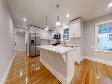31 Grafton Street, Arlington, Massachusetts, 4 Bedrooms Bedrooms, 9 Rooms Rooms,2.5 BathroomsBathrooms,Residential Lease,For Rent,Grafton Street,73552524