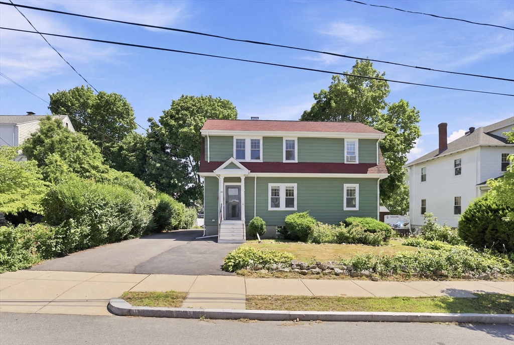 40 Lurton St, Quincy, Massachusetts, 3 Bedrooms Bedrooms, 7 Rooms Rooms,2.5 BathroomsBathrooms,Residential,For Sale,Lurton St,73552523