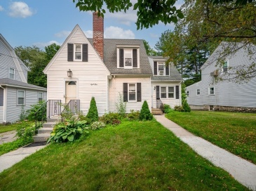41 Dellwood Rd, Worcester, Massachusetts, 4 Bedrooms Bedrooms, 8 Rooms Rooms,2.5 BathroomsBathrooms,Residential,For Sale,Dellwood Rd,73552527