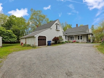 26 Bacon Sq, Plainville, Massachusetts, 4 Bedrooms Bedrooms, 9 Rooms Rooms,2 BathroomsBathrooms,Residential,For Sale,Bacon Sq,73518440