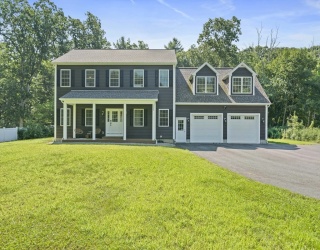 305 Main Street, Norfolk, Massachusetts, 4 Bedrooms Bedrooms, 9 Rooms Rooms,3.5 BathroomsBathrooms,Residential,For Sale,Main Street,73552530