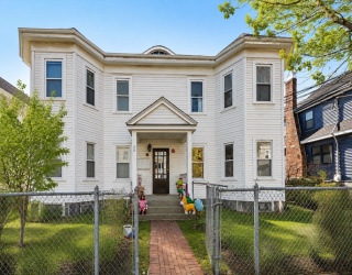 38 Berkeley Street, Somerville, Massachusetts, 4 Bedrooms Bedrooms, 22 Rooms Rooms,5 BathroomsBathrooms,Residential Income,For Sale,Berkeley Street,73552553