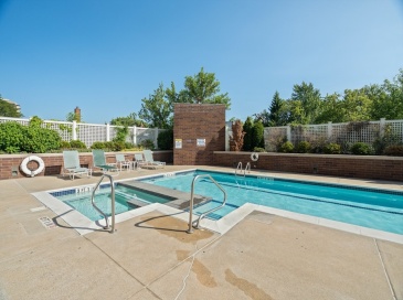 950 Massachusetts Ave, Cambridge, Massachusetts, 2 Rooms Rooms,1 BathroomBathrooms,Residential Lease,For Rent,Massachusetts Ave,73552666