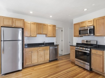 41 Harbor St, Salem, Massachusetts, 3 Bedrooms Bedrooms, 5 Rooms Rooms,1 BathroomBathrooms,Residential,For Sale,Harbor St,73552671