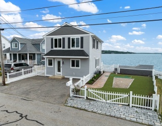 177 Seaconnet Blvd, Portsmouth, Rhode Island, 2 Bedrooms Bedrooms, 10 Rooms Rooms,2.5 BathroomsBathrooms,Residential,For Sale,Seaconnet Blvd,73552670