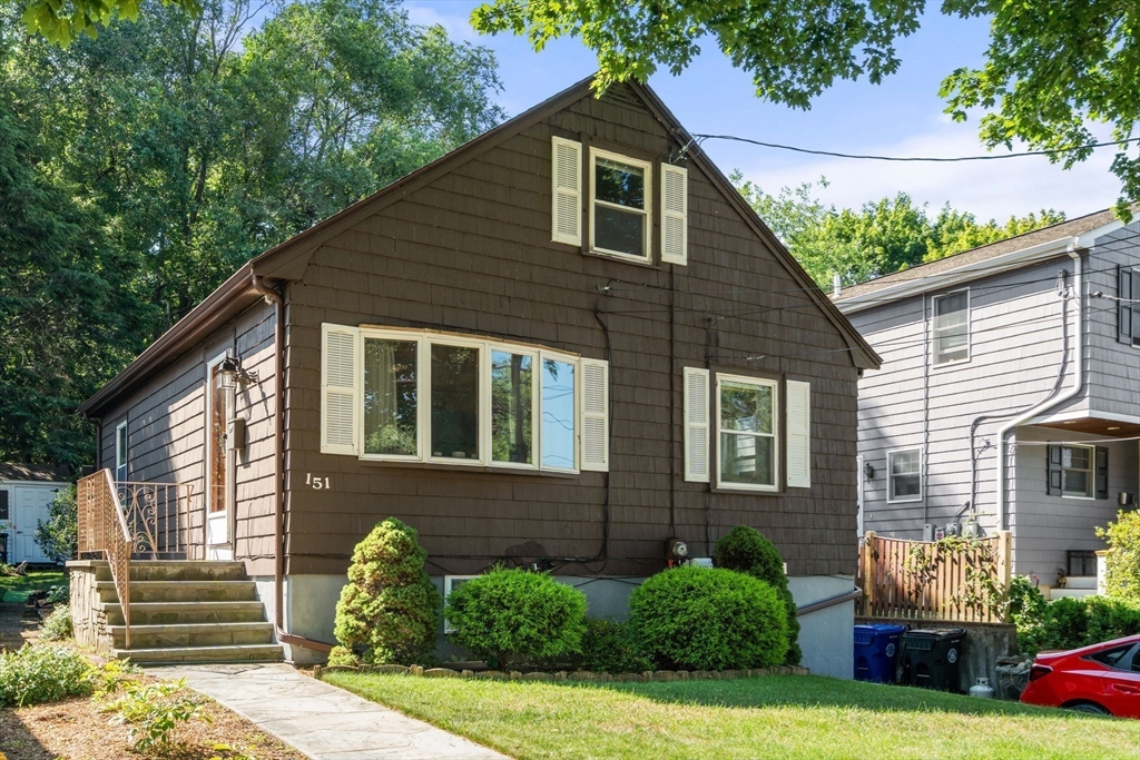 151 Wright Street, Arlington, Massachusetts, 3 Bedrooms Bedrooms, 6 Rooms Rooms,1.5 BathroomsBathrooms,Residential,For Sale,Wright Street,73552680