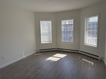 27 Intervale St, Brockton, Massachusetts, 2 Bedrooms Bedrooms, 4 Rooms Rooms,1 BathroomBathrooms,Residential Lease,For Rent,Intervale St,73552684
