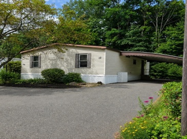 10 Clayton Drive, West Springfield, Massachusetts, 3 Bedrooms Bedrooms, 5 Rooms Rooms,2 BathroomsBathrooms,Residential,For Sale,Clayton Drive,73552636