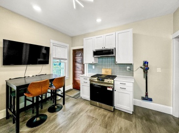 56 Dorset St, Boston, Massachusetts, 3 Bedrooms Bedrooms, 5 Rooms Rooms,1 BathroomBathrooms,Residential Lease,For Rent,Dorset St,73552646