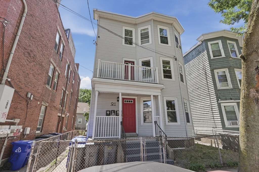 91 Burrell Street, Boston, Massachusetts, 2 Bedrooms Bedrooms, 4 Rooms Rooms,1 BathroomBathrooms,Residential,For Sale,Burrell Street,73552723