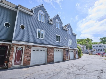 86 White St, Lowell, Massachusetts, 2 Bedrooms Bedrooms, 5 Rooms Rooms,1.5 BathroomsBathrooms,Residential,For Sale,White St,73552726