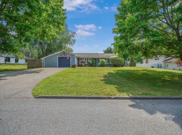 10 Topaz Ln, Dartmouth, Massachusetts, 4 Bedrooms Bedrooms, 7 Rooms Rooms,3 BathroomsBathrooms,Residential,For Sale,Topaz Ln,73552586