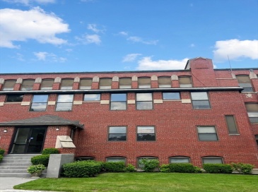145 Broad St, Attleboro, Massachusetts, 1 Bedroom Bedrooms, 3 Rooms Rooms,1 BathroomBathrooms,Residential Lease,For Rent,Broad St,73552667
