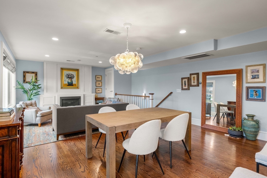 435 East Third, Boston, Massachusetts, 2 Bedrooms Bedrooms, 4 Rooms Rooms,2.5 BathroomsBathrooms,Residential,For Sale,East Third,73527645