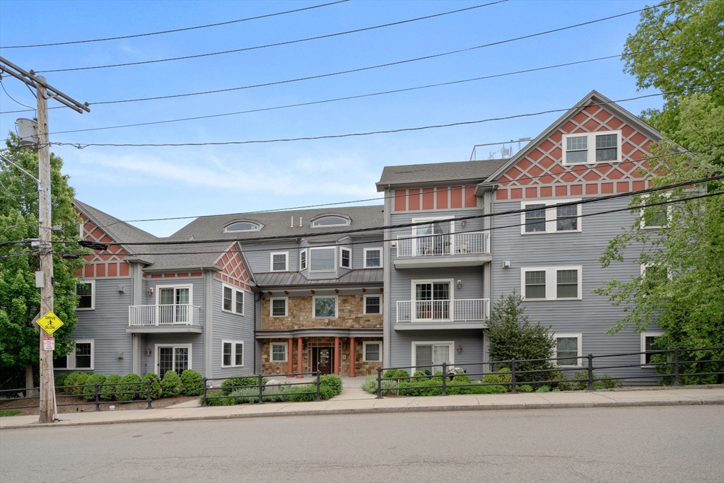 224 Florence Street, Boston, Massachusetts, 2 Bedrooms Bedrooms, 5 Rooms Rooms,2 BathroomsBathrooms,Residential,For Sale,Florence Street,73523954
