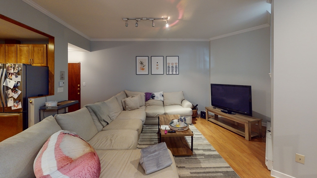 743 E. 4th St, Boston, Massachusetts, 2 Bedrooms Bedrooms, 4 Rooms Rooms,1 BathroomBathrooms,Residential Lease,For Rent,E. 4th St,73539219