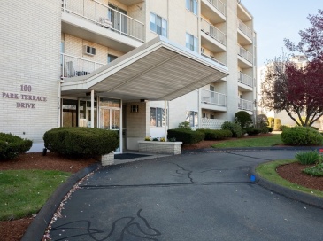 100 Park Terrace Drive, Stoneham, Massachusetts, 2 Bedrooms Bedrooms, 5 Rooms Rooms,1 BathroomBathrooms,Residential Lease,For Rent,Park Terrace Drive,73543347