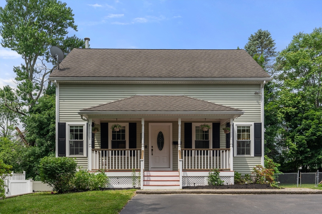 37A Wabash Ave, Worcester, Massachusetts, 3 Bedrooms Bedrooms, 7 Rooms Rooms,3 BathroomsBathrooms,Residential,For Sale,Wabash Ave,73534376