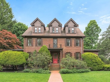 30 Rangeley Road, Winchester, Massachusetts, 5 Bedrooms Bedrooms, 9 Rooms Rooms,3.5 BathroomsBathrooms,Residential,For Sale,Rangeley Road,73526416